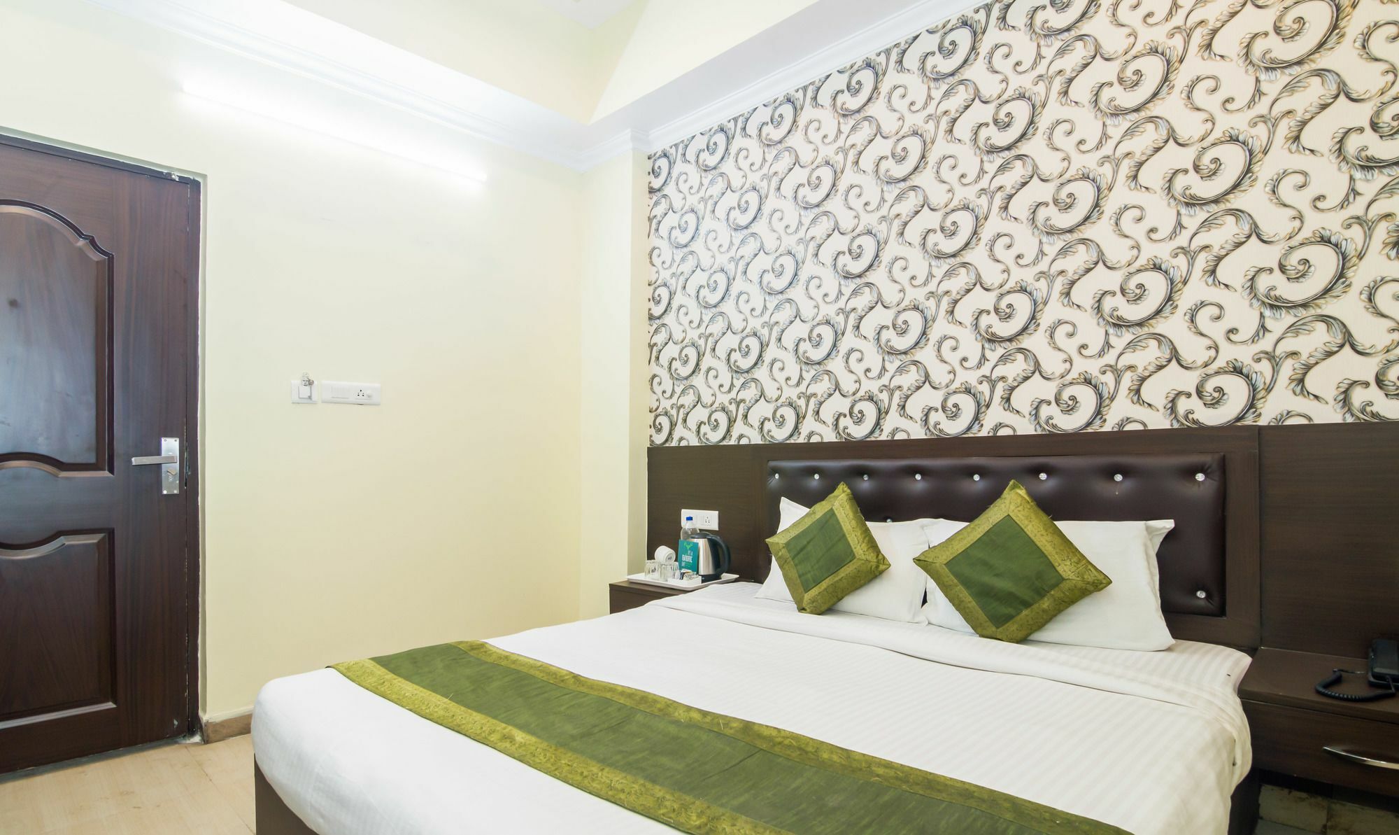 Itsy By Treebo - Coral Tree Gomti Nagar Hotel Lucknow Buitenkant foto