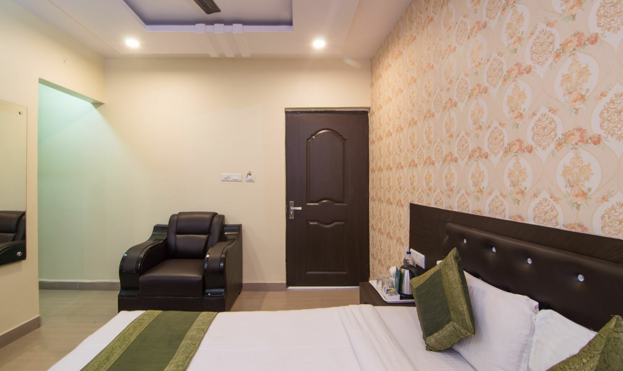 Itsy By Treebo - Coral Tree Gomti Nagar Hotel Lucknow Buitenkant foto